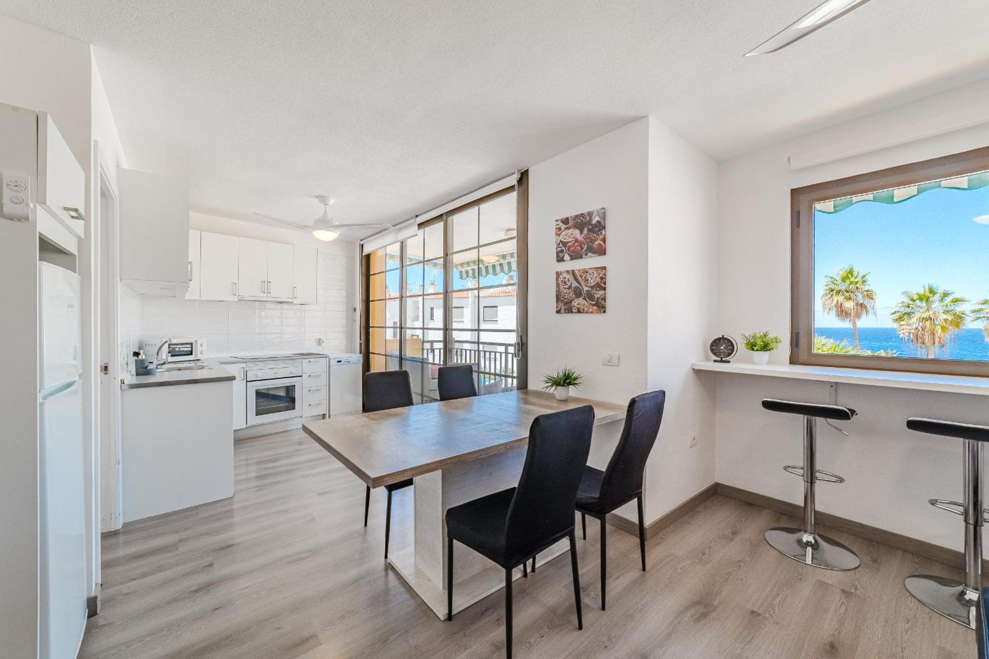 Family Apartment With 3 Bedrooms And Balcony Near Los Gigantes And Ocean Puerto de Santiago  Eksteriør billede
